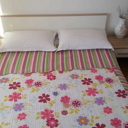 Apartman Marija * 珀德垂那